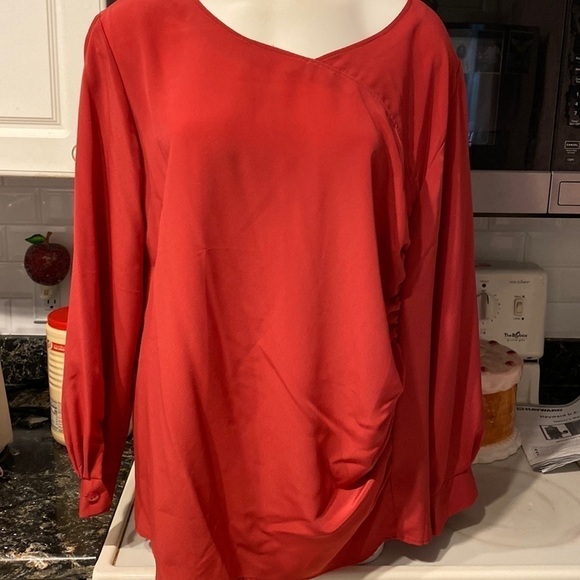 R womens Maggie Sweet solid red long sleeve pullover plus size blouse 1X. EUC - Picture 1 of 4